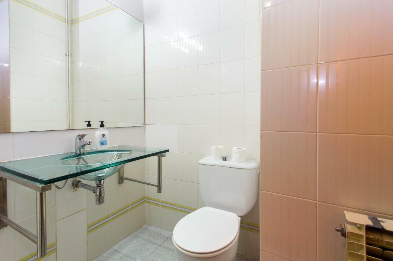 Friendly Rentals Rambla Flower Barcelona Ngoại thất bức ảnh