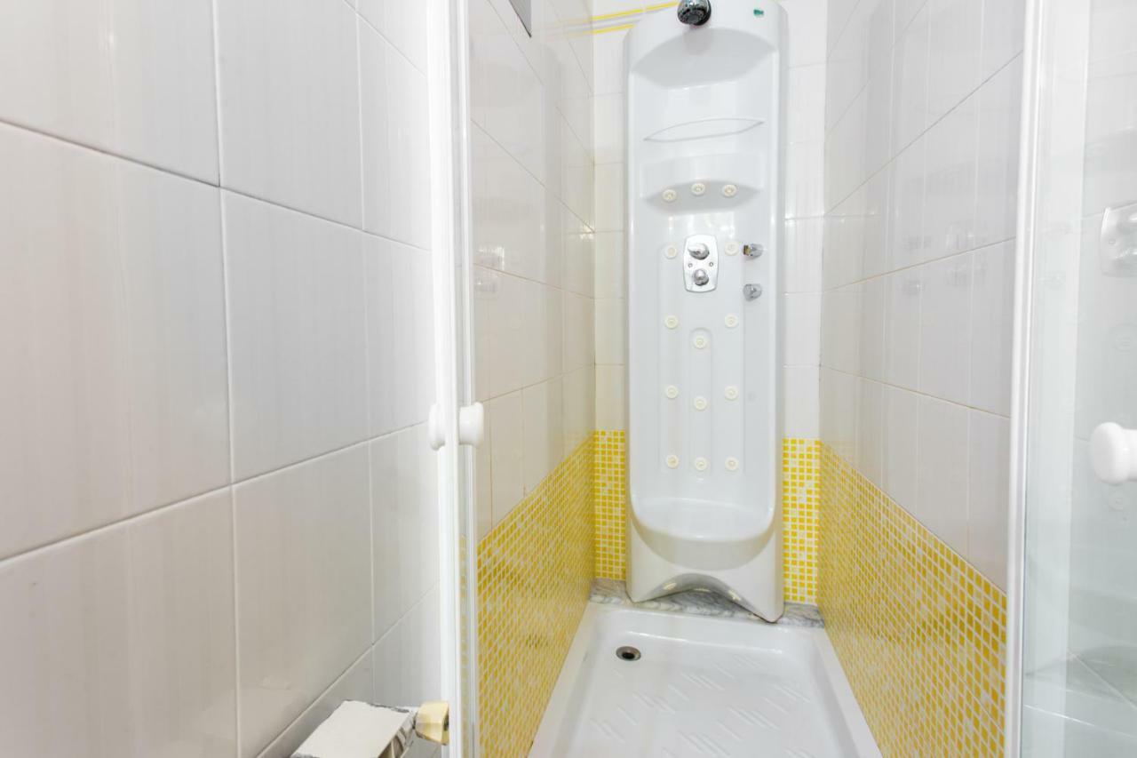 Friendly Rentals Rambla Flower Barcelona Ngoại thất bức ảnh